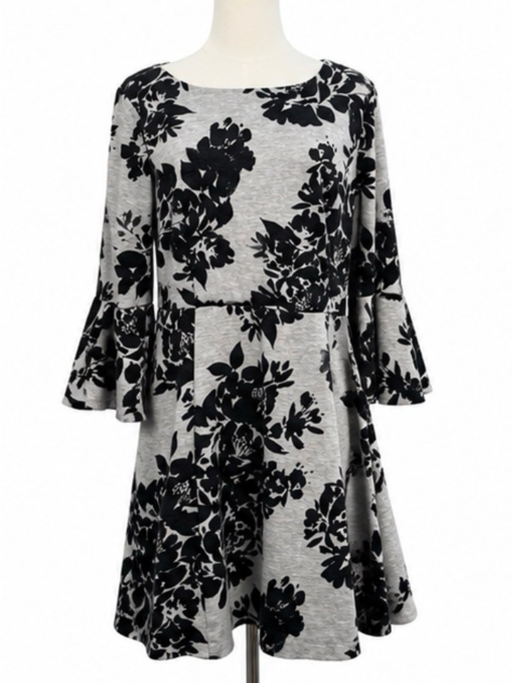 Vince Camuto Size 14 Gray Black Floral Bell Sleeve Heavy Knit Fit & Flare Dress